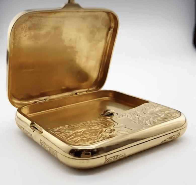 Gold Cigarette Boxes antiques we buy